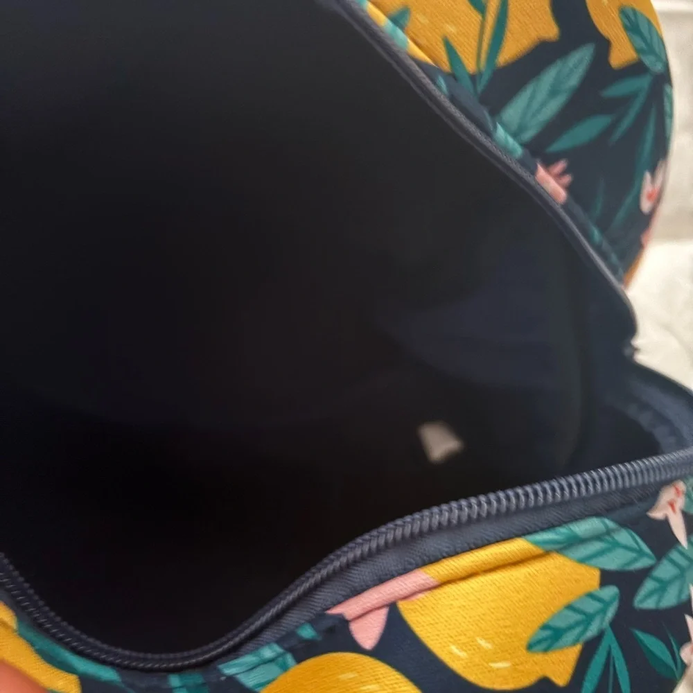(MYTAGALONGS) Floral Patterned lunch Bag